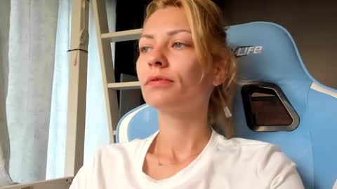 karoline121 online show from September 11, 2025, 7:30 am