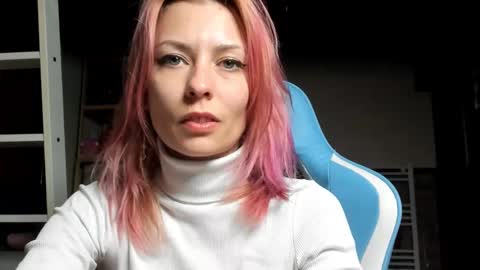 karoline121 online show from October 25, 2025, 7:19 pm