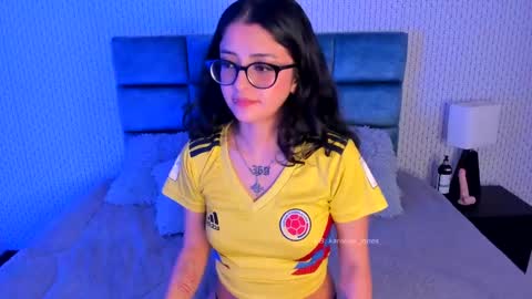 Snapshot of karoline_jones_ chatting on February 9, 2025, 11:46 pm Karoline online show from February 9, 2025, 11:46 pm