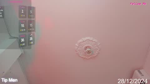 Karoline online show from December 28, 2024, 2:32 pm