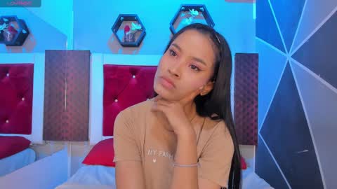 Snapshot of karoll014 chatting on September 16, 2025, 11:55 am Karol online show from September 16, 2025, 11:55 am