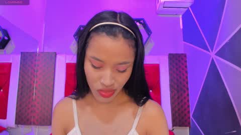 Snapshot of karoll014 chatting on September 17, 2025, 12:07 pm Karol online show from September 17, 2025, 12:07 pm