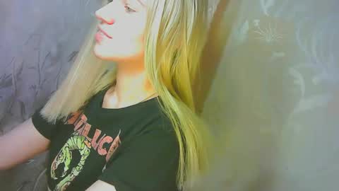 Caroline Fox online show from September 12, 2025, 8:14 am