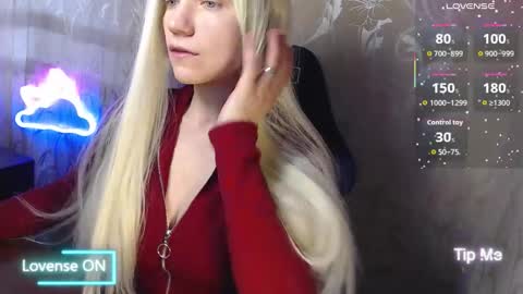 Snapshot of karolynafox chatting on March 13, 2026, 9:05 am Caroline Fox online show from March 13, 2026, 9:05 am