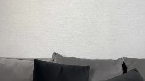 Lia online show from April 28, 2026, 4:01 pm