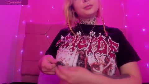 kat_cirice18 online show from March 12, 2025, 12:15 pm