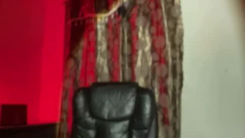 Majesty online show from November 13, 2025, 7:02 pm