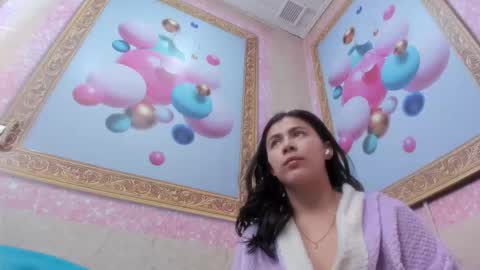 KatalellaStarr online show from October 17, 2025, 1:14 pm