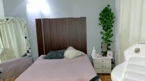 Snapshot of kataleya_29 chatting on November 10, 2025, 8:30 pm kate online show from November 10, 2025, 8:30 pm