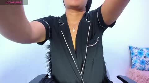 kataleya_amaya online show from November 5, 2025, 9:31 am