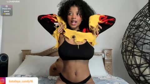 Snapshot of kataleyacandy chatting on December 27, 2024, 9:22 pm Kataleya online show from December 27, 2024, 9:22 pm