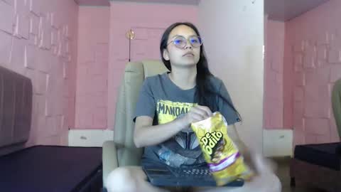 Katalina online show from March 19, 2026, 5:39 pm