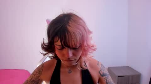 Kata Garcia online show from February 19, 2026, 3:19 pm