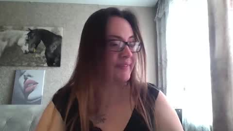 katarios online show from October 17, 2025, 10:51 am