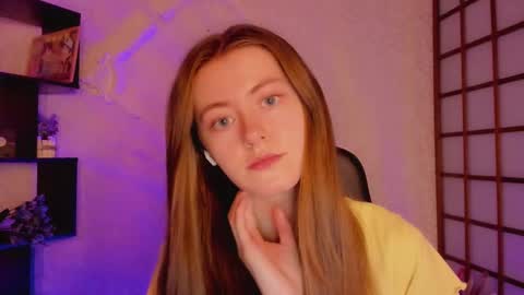 Kate online show from February 18, 2025, 2:05 am