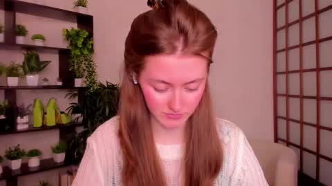 Kate online show from September 19, 2025, 2:24 am