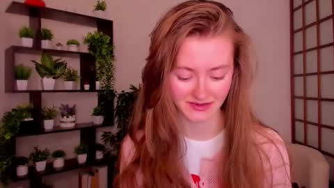 Kate online show from October 8, 2025, 2:20 am