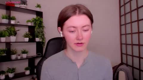 Kate online show from March 20, 2026, 2:05 am