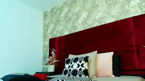 Kate online show from September 15, 2025, 8:09 pm