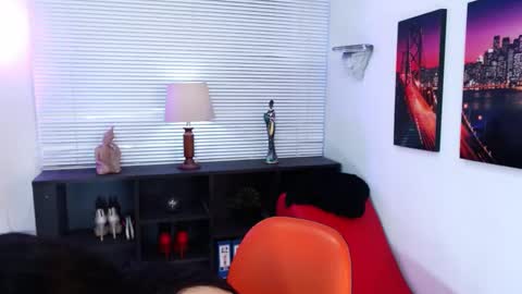 Kate  online show from February 12, 2025, 11:29 am