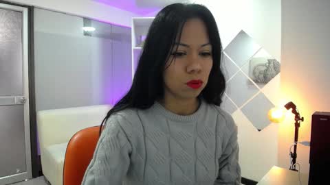 Kate  online show from March 8, 2025, 11:48 am