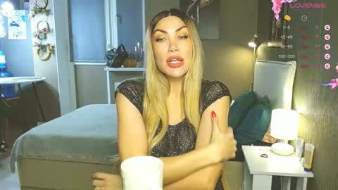 Therapist online show from November 29, 2025, 2:14 am