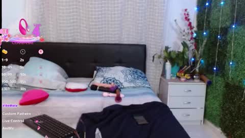 kateangelly online show from September 19, 2025, 3:19 am