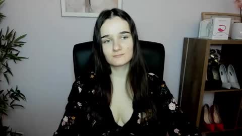 Kate  online show from February 8, 2025, 11:12 am