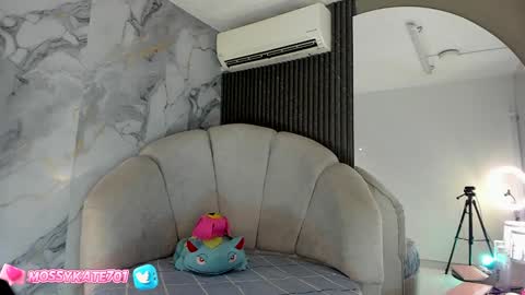 Im Katherine but call me Kate  online show from February 3, 2025, 12:14 pm