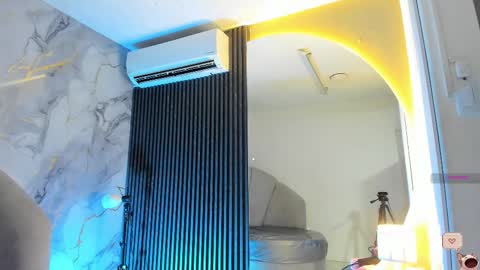 Im Katherine but call me Kate  online show from March 8, 2025, 12:09 pm