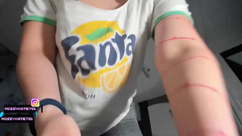 Im Katherine but call me Kate  online show from November 13, 2025, 12:26 pm