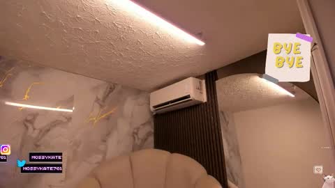 Im Katherine but call me Kate  online show from March 28, 2026, 12:16 pm