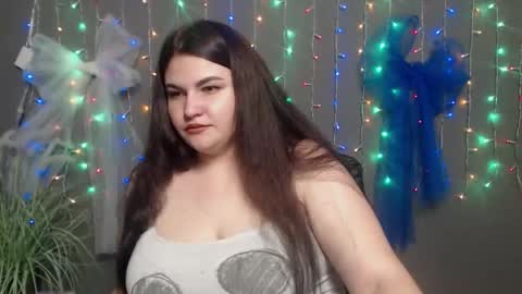 Kate Nils online show from November 17, 2025, 8:14 pm