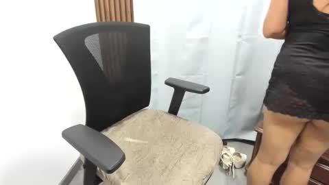 Snapshot of katerinamilf_ chatting on May 10, 2026, 11:37 am kata online show from May 10, 2026, 11:37 am