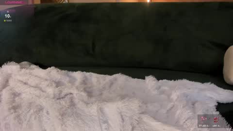 Snapshot of katesunder chatting on February 9, 2025, 2:29 pm K A T E  online show from February 9, 2025, 2:29 pm