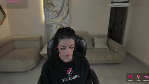 Snapshot of katesunder chatting on February 18, 2025, 9:54 am K A T E  online show from February 18, 2025, 9:54 am