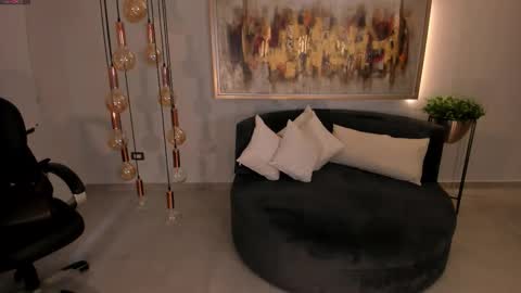 Snapshot of katesunder chatting on September 8, 2025, 3:22 pm K A T E  online show from September 8, 2025, 3:22 pm
