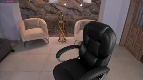 Snapshot of katesunder chatting on October 8, 2025, 12:14 pm K A T E  online show from October 8, 2025, 12:14 pm