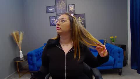 Kate online show from December 9, 2024, 6:57 pm