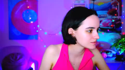 katewillows online show from February 16, 2026, 4:52 am