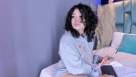 KatheGomez  online show from January 29, 2025, 1:49 pm