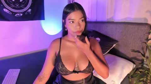 Snapshot of katherin_jonnes chatting on September 29, 2025, 5:01 am Kat online show from September 29, 2025, 5:01 am