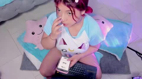 Snapshot of kathia_saenz chatting on February 18, 2025, 3:31 am Kathia online show from February 18, 2025, 3:31 am