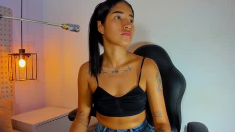 Snapshot of kathy_naughty1 chatting on December 20, 2024, 1:22 pm Khaty online show from December 20, 2024, 1:22 pm