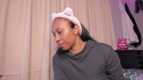 Katia online show from November 25, 2025, 3:01 pm