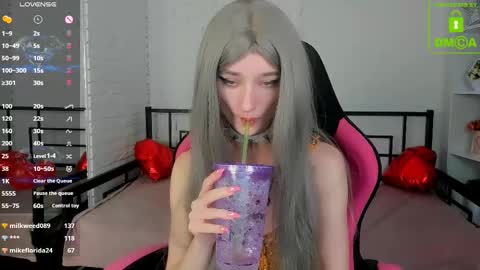 Katia  online show from February 24, 2025, 12:48 pm