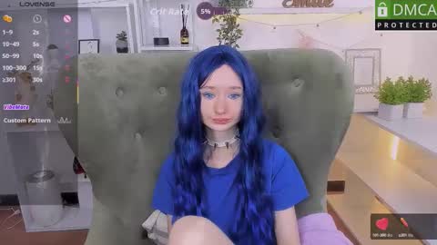 Katia  online show from September 26, 2025, 5:44 am