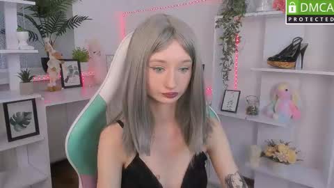 Katia  online show from October 20, 2025, 5:52 am