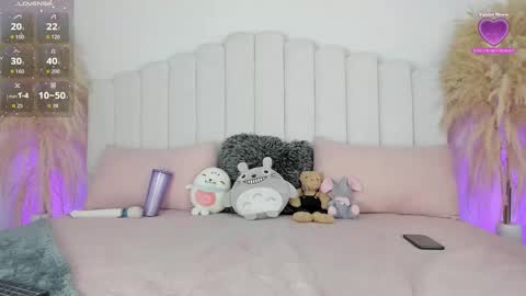 Katie  online show from November 12, 2025, 8:52 pm