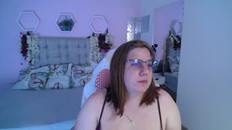 Snapshot of katiee_jones_ chatting on January 12, 2025, 3:36 pm Katherine online show from January 12, 2025, 3:36 pm
